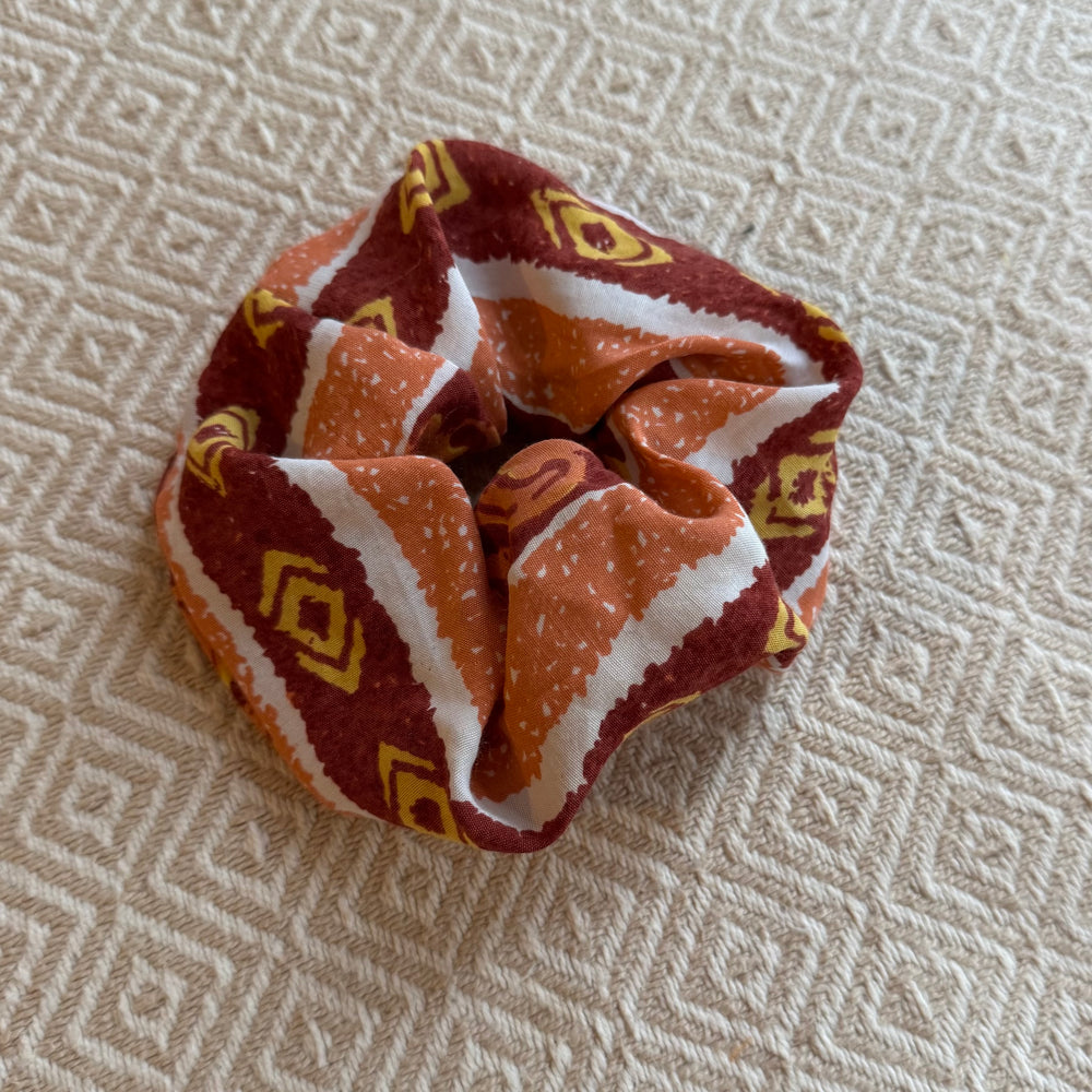 
                      
                        NEU: Upgecycelte Scrunchies
                      
                    
