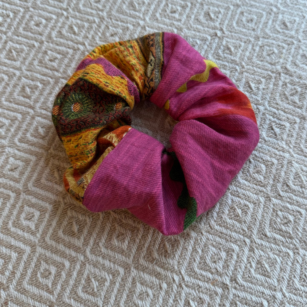 
                      
                        NEU: Upgecycelte Scrunchies
                      
                    