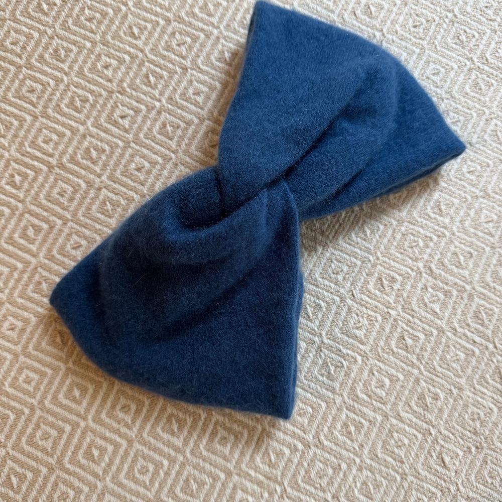
                      
                        NEU: Upcycling Stirnbänder
                      
                    