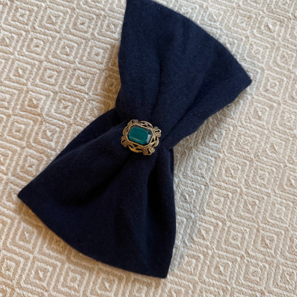 
                      
                        Brooch Headbands Wool
                      
                    