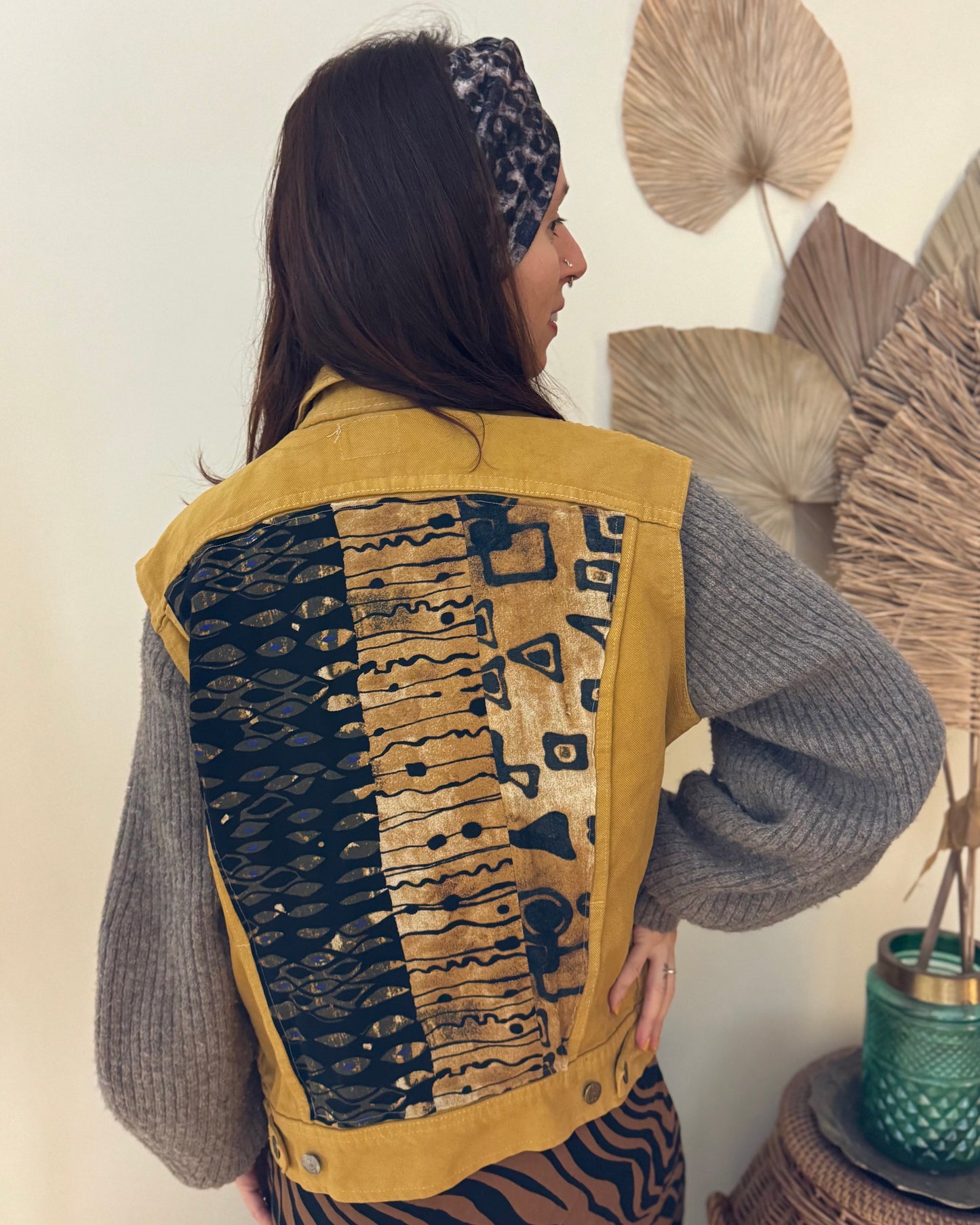 NEU: Upgecycelte Westen