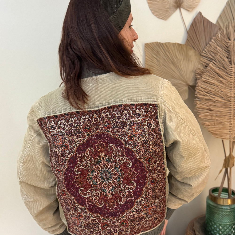 NEU: Upgecycelte Secondhand Jacken