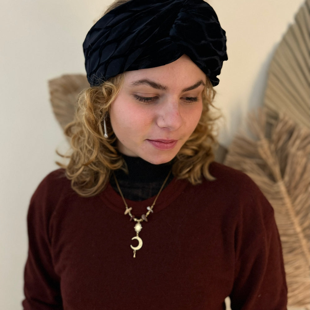 
                      
                        Upcycled velvet cloth ribbons 
                      
                    