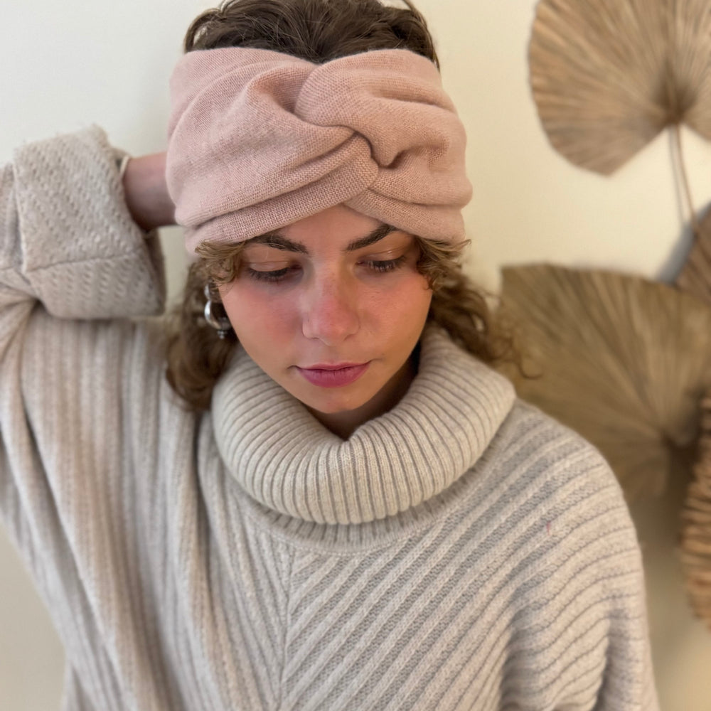 
                      
                        NEU: Upcycling Stirnbänder
                      
                    