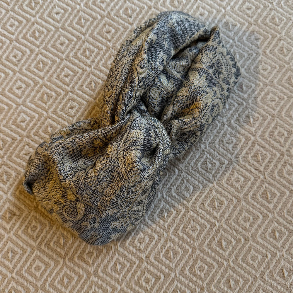 
                      
                        Tuchbänder Paisley Love
                      
                    