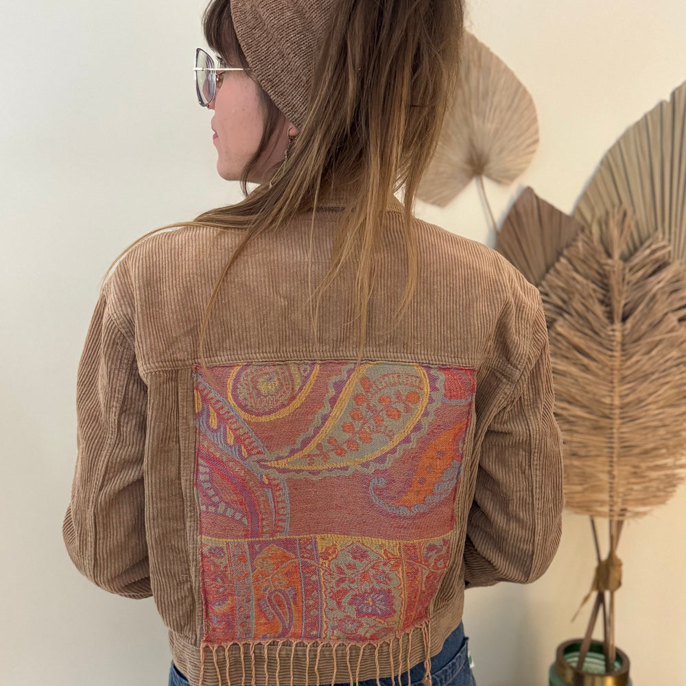 
                      
                        NEU: Upgecycelte Secondhand Jacken
                      
                    