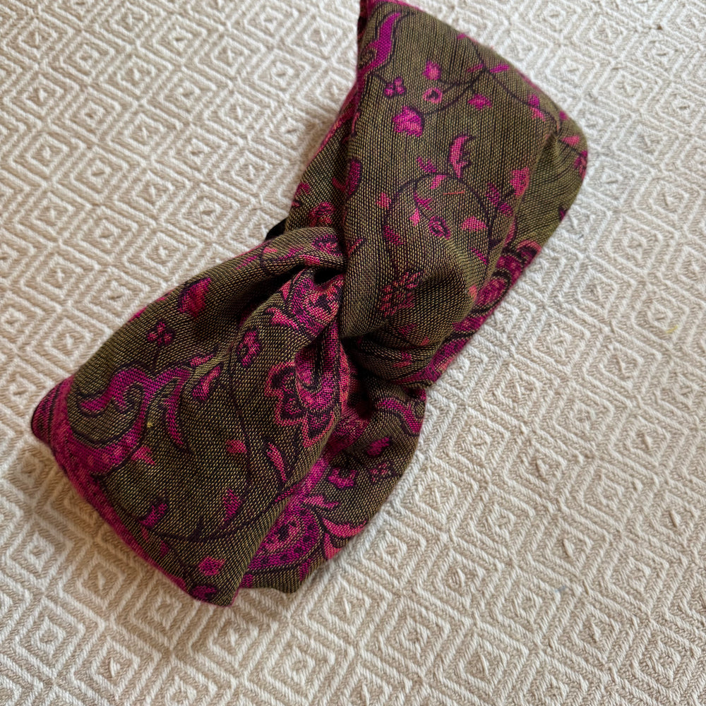 
                      
                        Upcycled Cloth Band Golden Paisley 
                      
                    