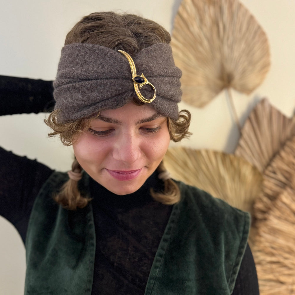 
                      
                        NEU: Broschenbänder Wolle
                      
                    