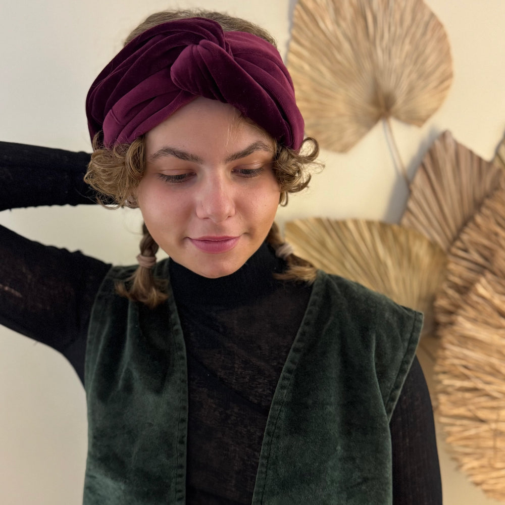 
                      
                        NEU: Upcycling Tuchbänder Samt
                      
                    