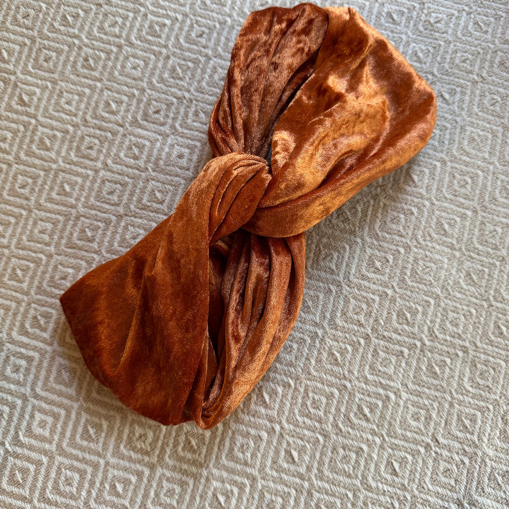 
                      
                        Upcycling Tuchbänder Samt
                      
                    